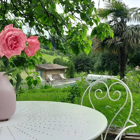 Domaine De Calabel Bed and breakfast *