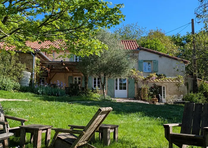 Domaine De Calabel Bed and breakfast *