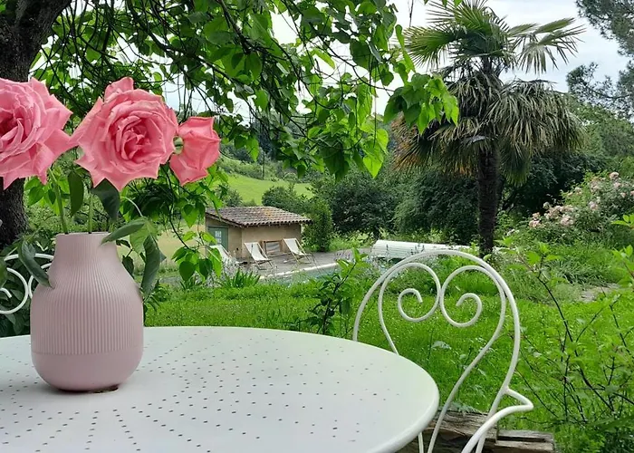 Domaine De Calabel Bed and breakfast *