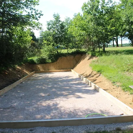Domaine De Calabel לינה וארוחת בוקר *